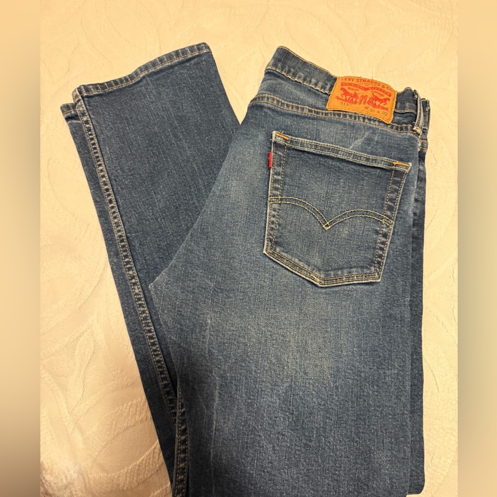Levi's 513 Slim Straight Men's Jeans – W32 L32 – Medium Wash – Stretch Denim